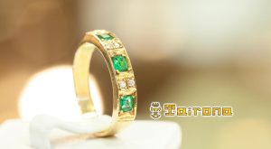 Argolla de oro de 18k con Esmeraldas Colombianas y Diamantes