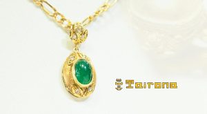 Dije en oro 18k con Esmeralda y Diamantes